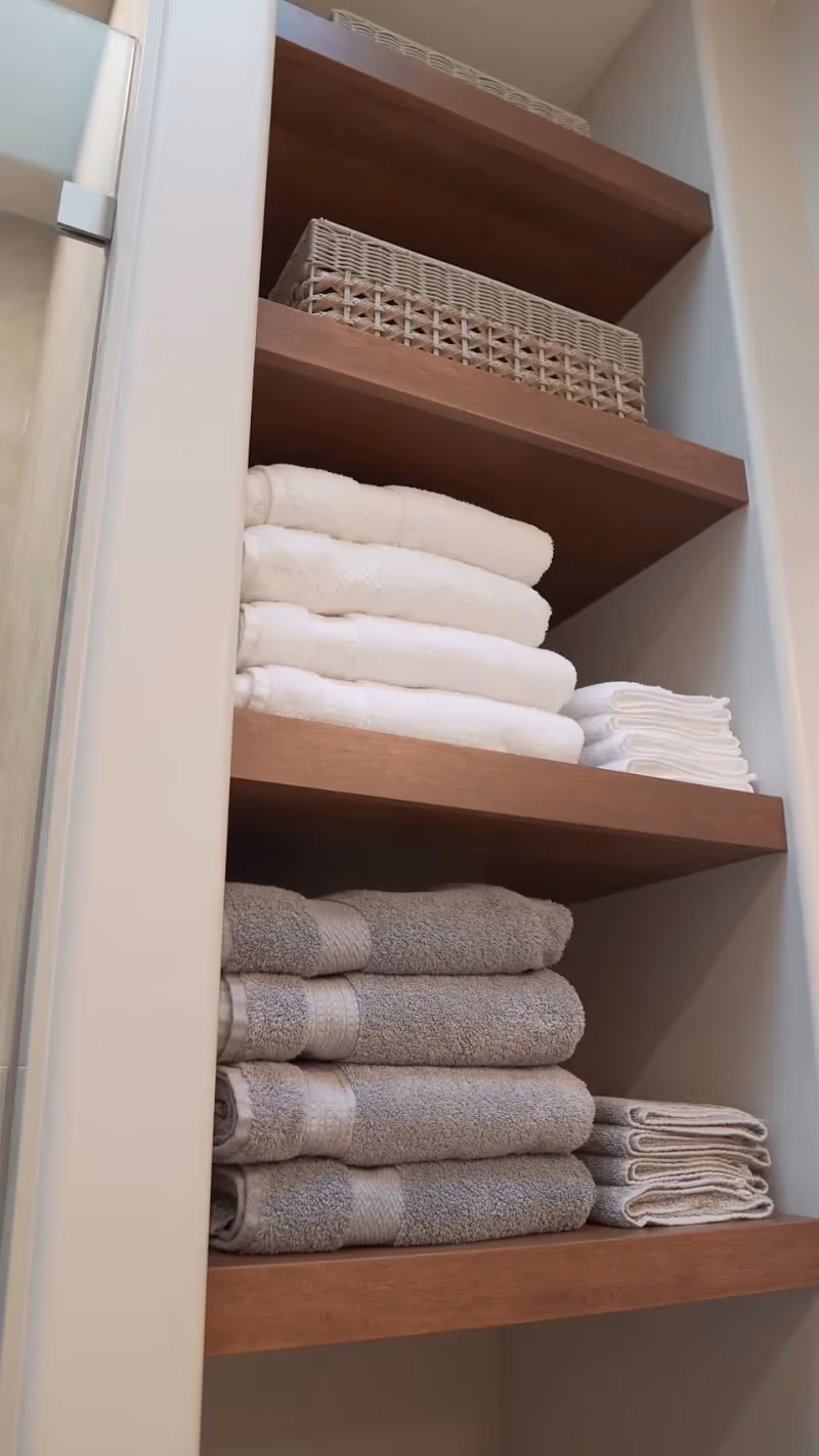 towel shelves 2